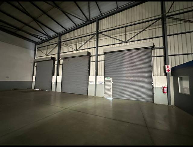 2,294M² WAREHOUSE TO LET IN COSMO BUSINESS PARK
